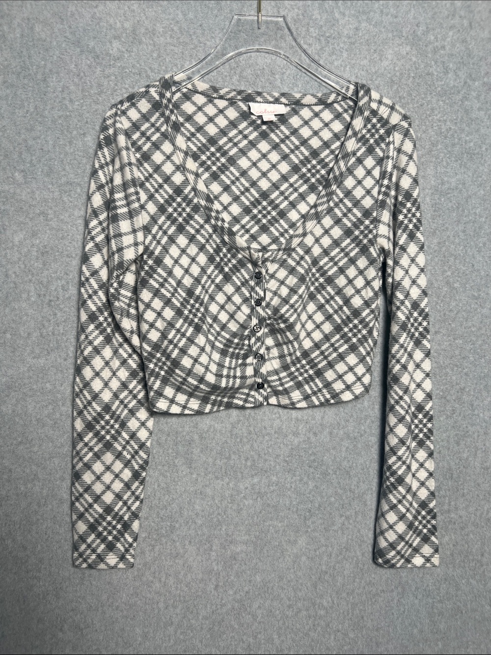 Colsie cropped grey and white plaid long sleeve top size M NWOT